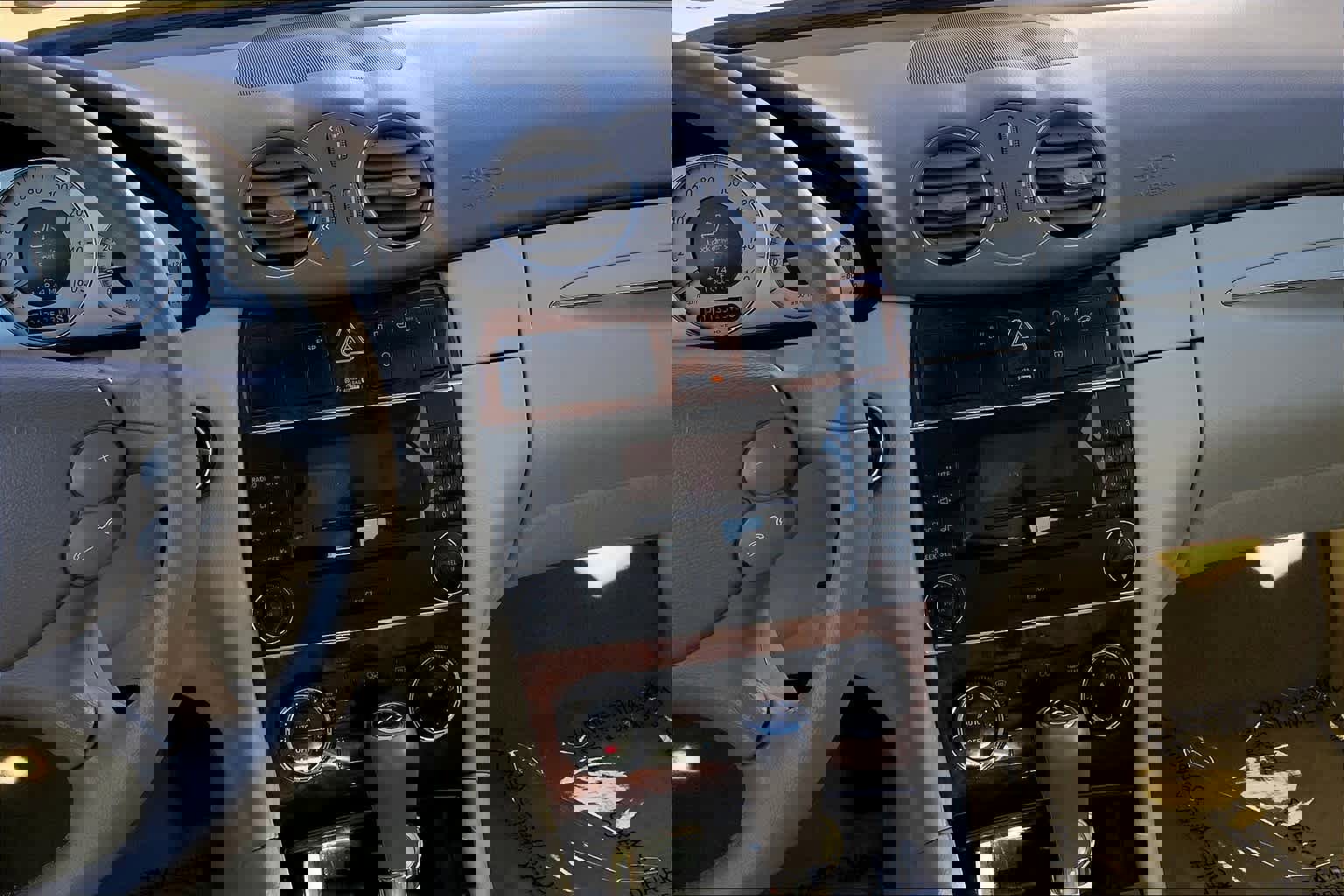 Used 2006 Mercedes-Benz CLK 500 Coupe image 6