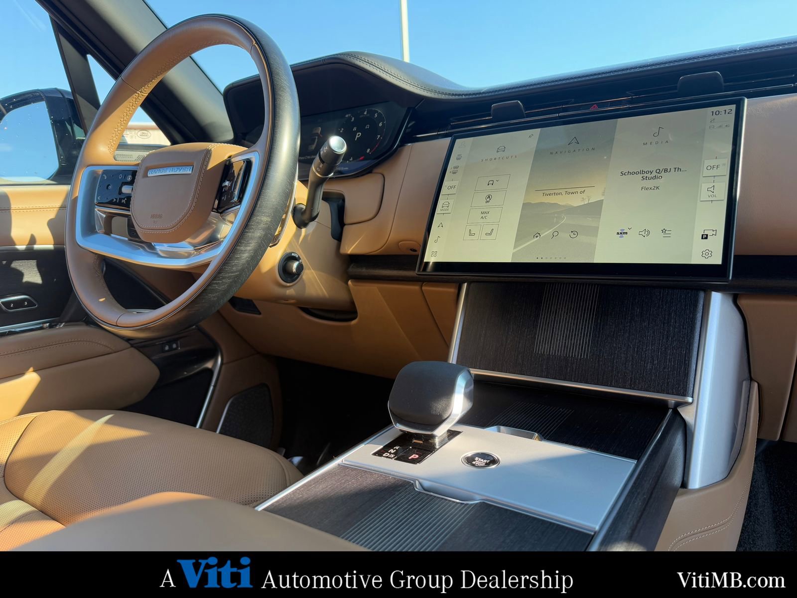 Used 2025 Land Rover Range Rover Long Wheelbase Autobiography image 32