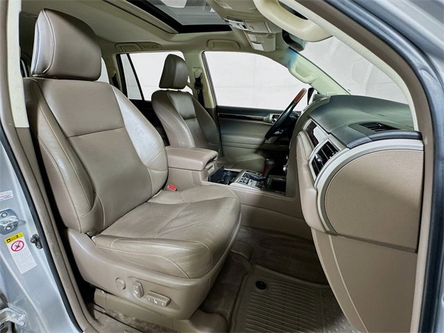 Used 2017 Lexus GX 460 image 29