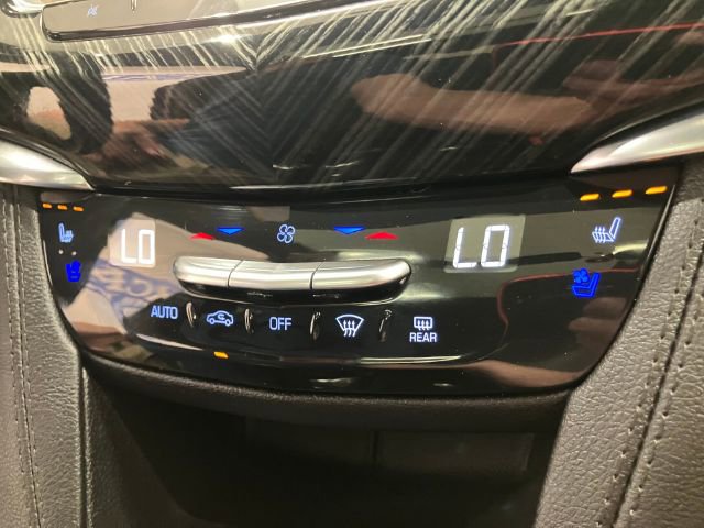 Used 2023 Cadillac XT6 Premium Luxury image 36