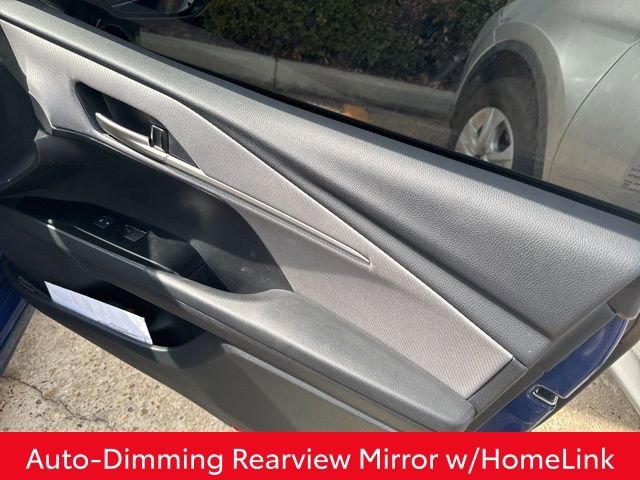 Used 2025 Toyota Camry SE w/ Convenience Package image 18