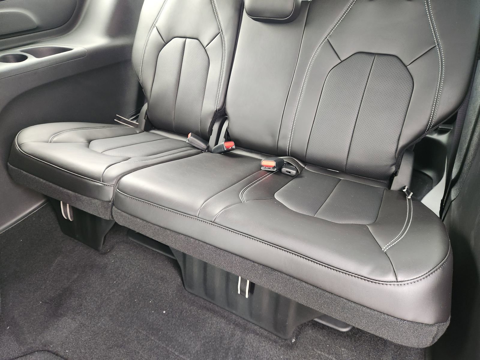 New 2026 Chrysler Pacifica Select w/ S Appearance Package FWD image 22