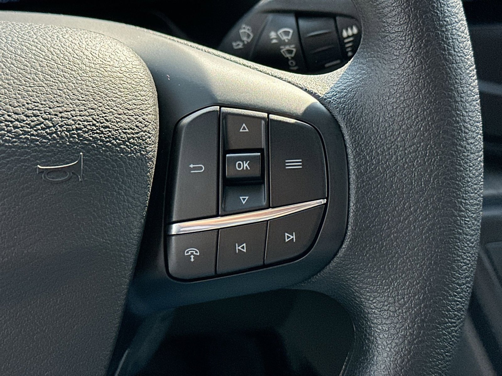 New 2026 Ford Transit 250 148 Medium Roof image 20