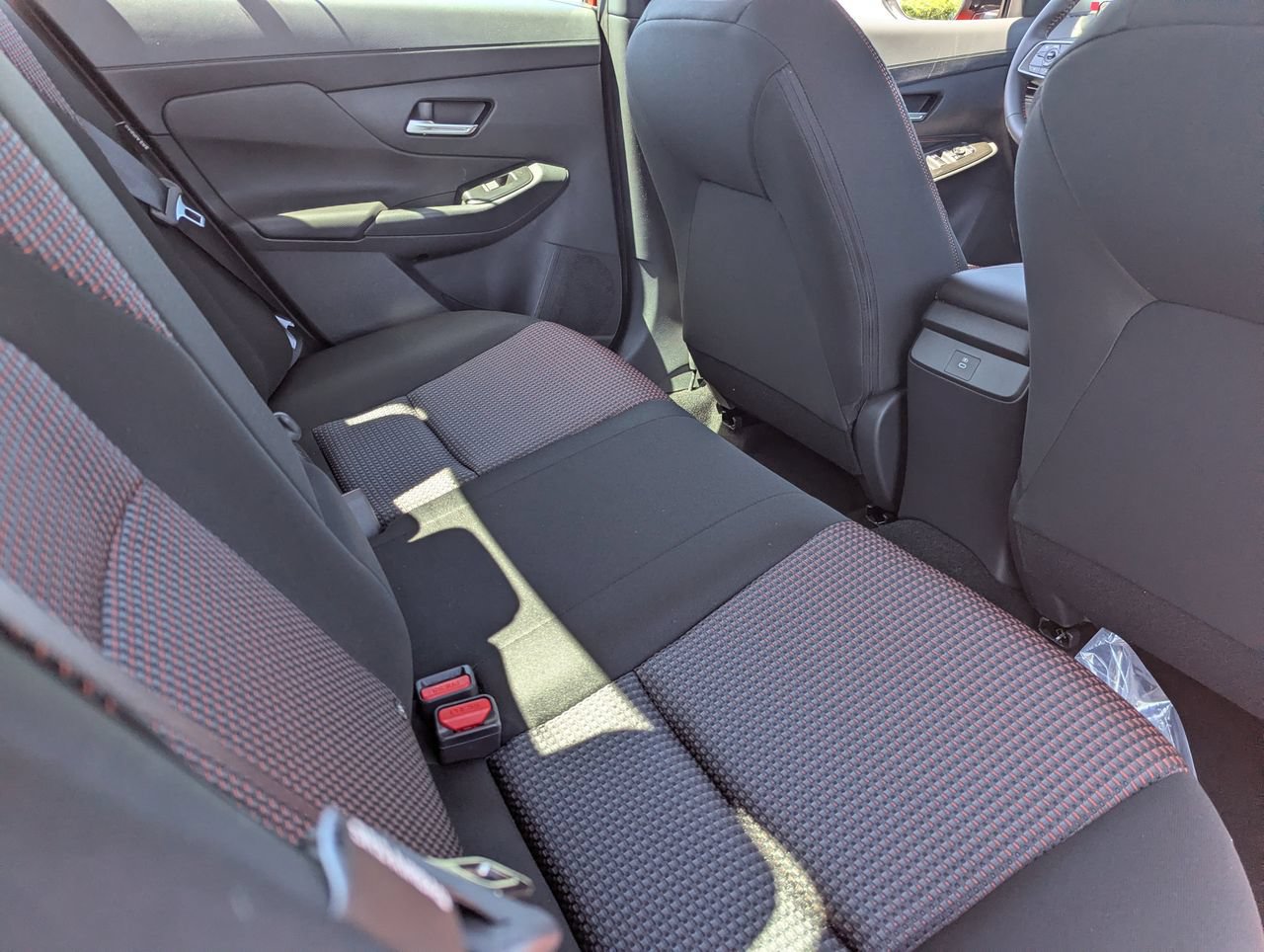 New 2026 Nissan Sentra SR w/ Floor Mat Package FWD image 26