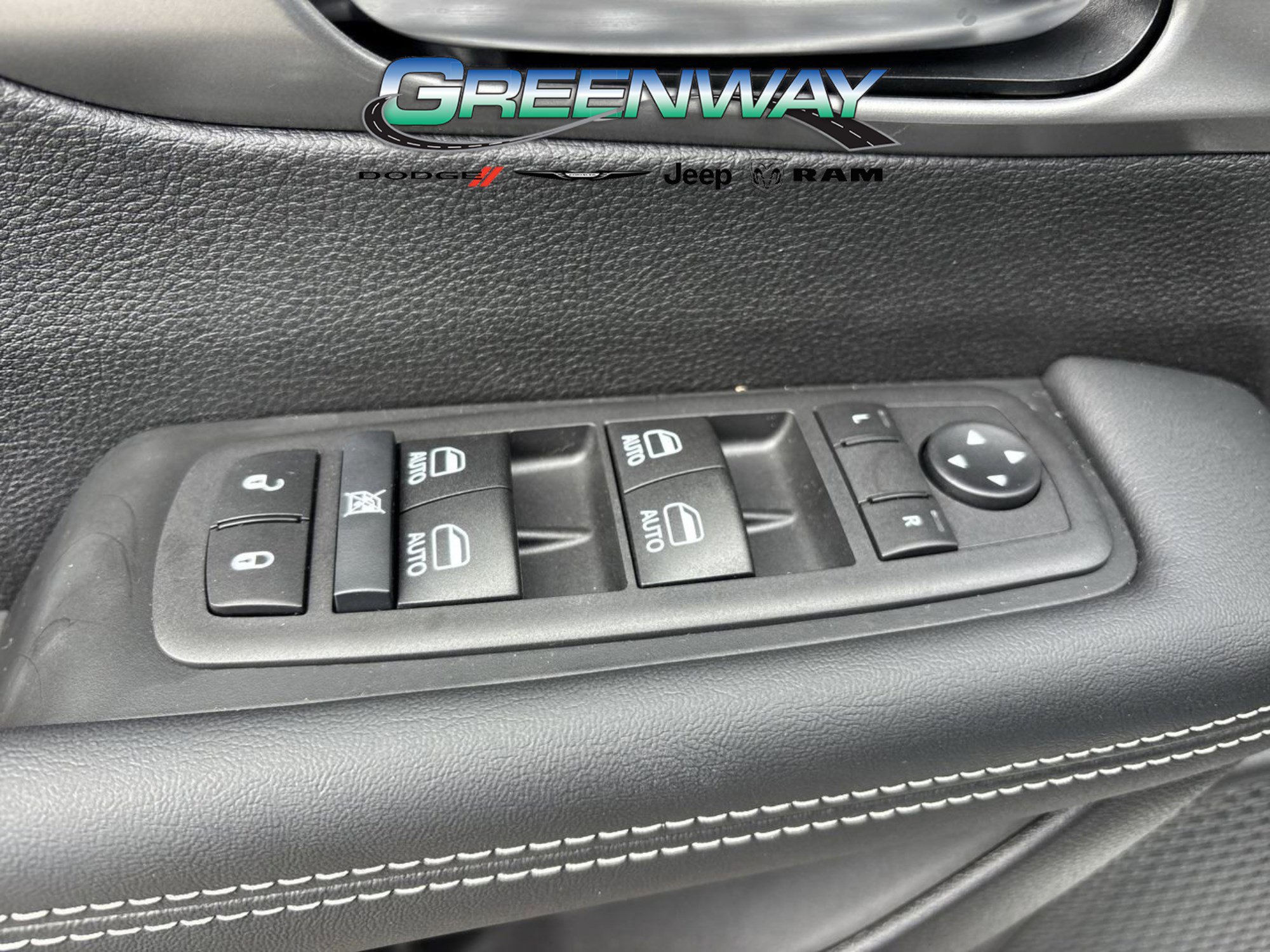 New 2026 Chrysler Pacifica Select image 18