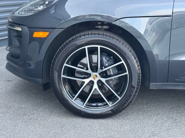 Certified 2026 Porsche Macan AWD/4WD image 11