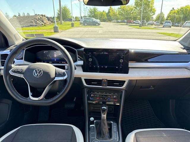 Used 2025 Volkswagen Taos SE AWD/4WD image 18