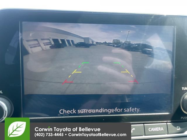 Used 2024 Nissan Rogue S AWD/4WD image 13