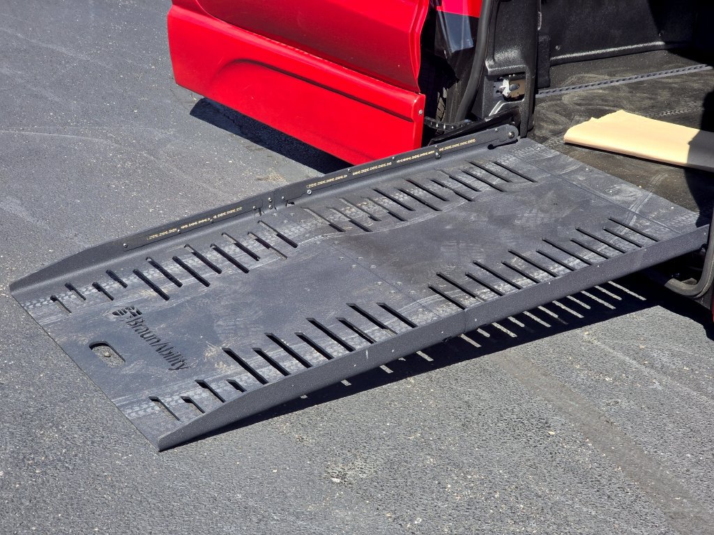 Used 2026 Chrysler Pacifica Select FWD image 19