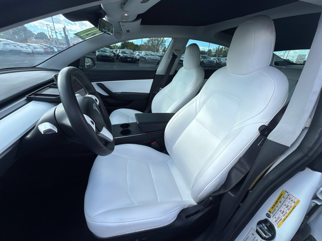 Used 2020 Tesla Model 3 Standard Range Plus RWD image 19