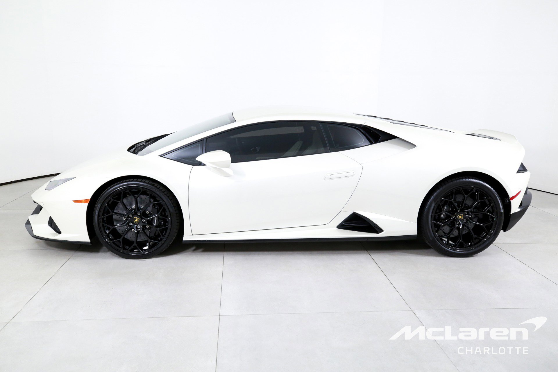 Used 2022 Lamborghini Huracan EVO image 5