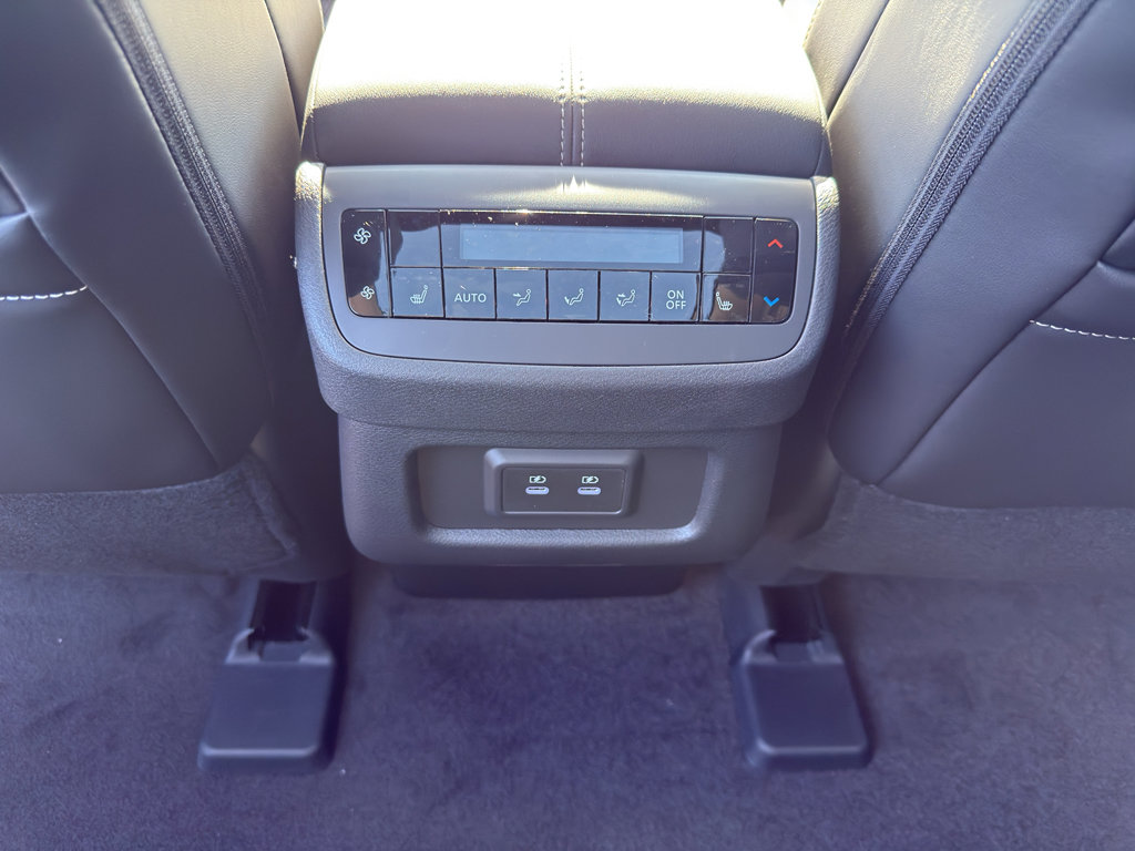 New 2026 Nissan Pathfinder SL AWD/4WD image 32