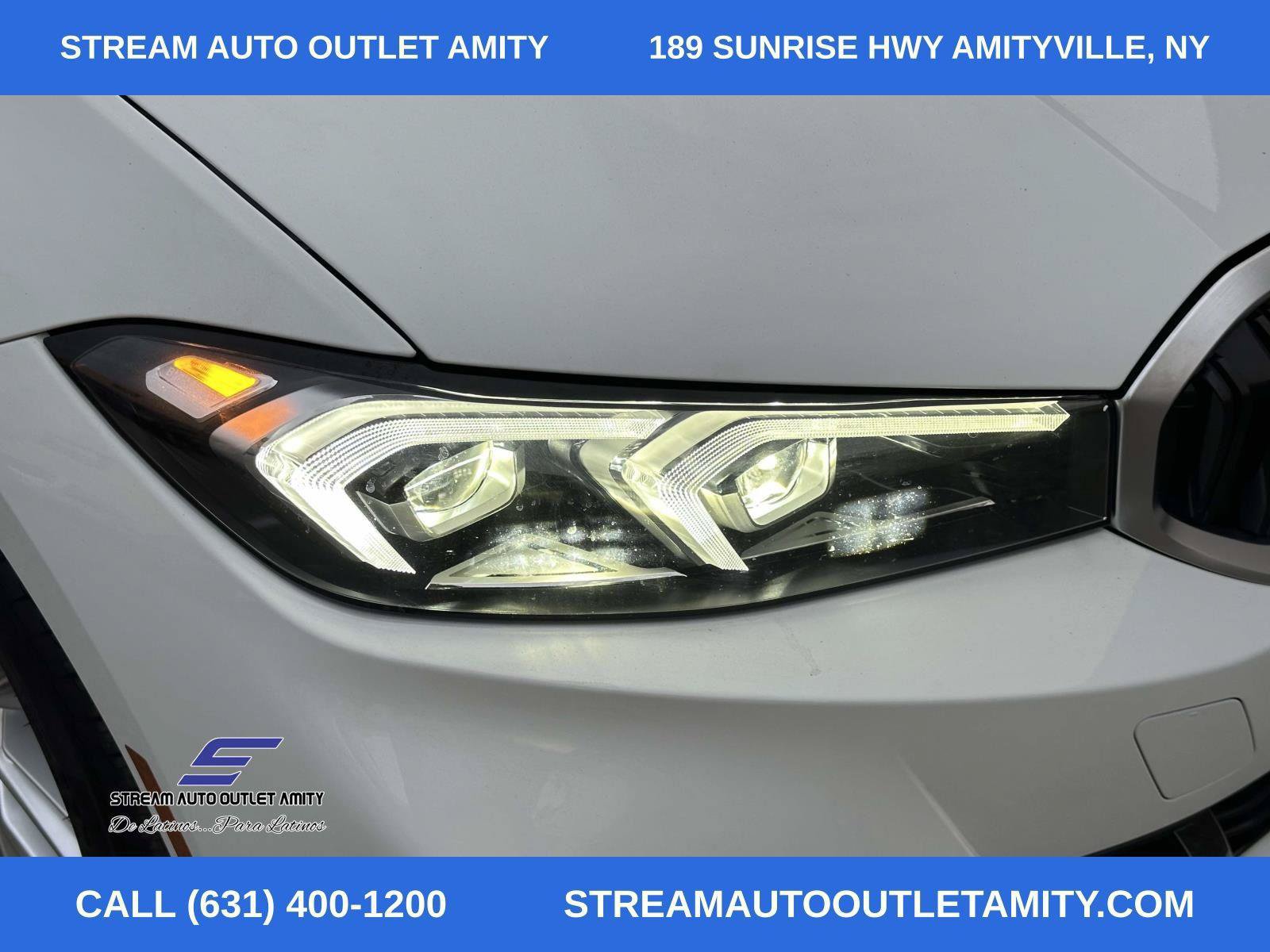 Used 2024 BMW 330i xDrive Sedan w/ Premium Package AWD/4WD image 13