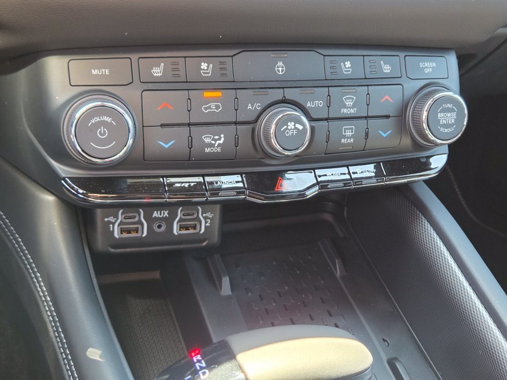 New 2026 Dodge Durango SRT Hellcat w/ 3rd Row Seating Group AWD/4WD image 16