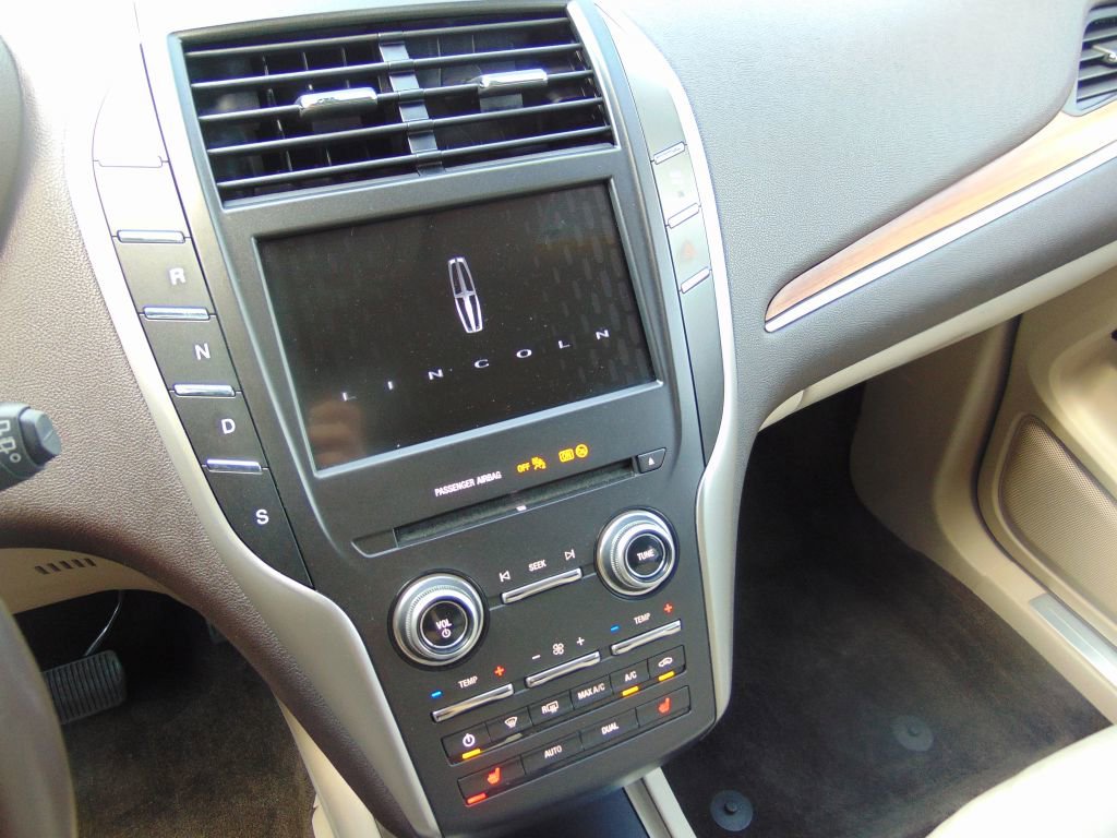 Used 2017 Lincoln MKC Select AWD/4WD image 16