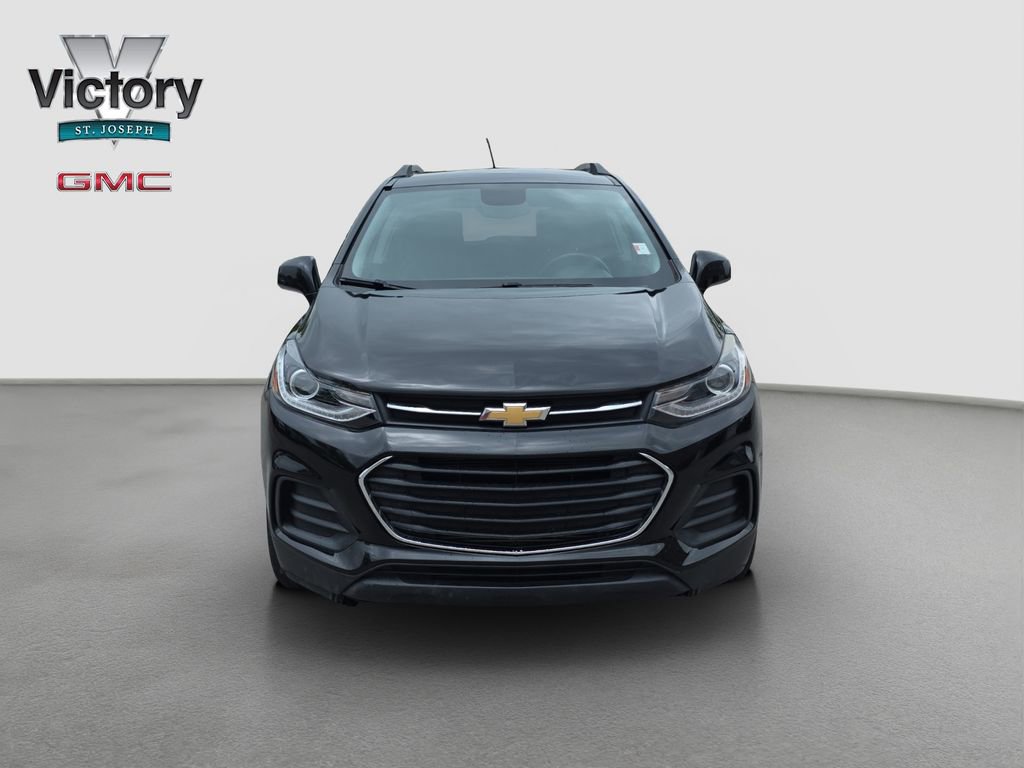 Used 2019 Chevrolet Trax LT w/ LT Convenience Package AWD/4WD image 2