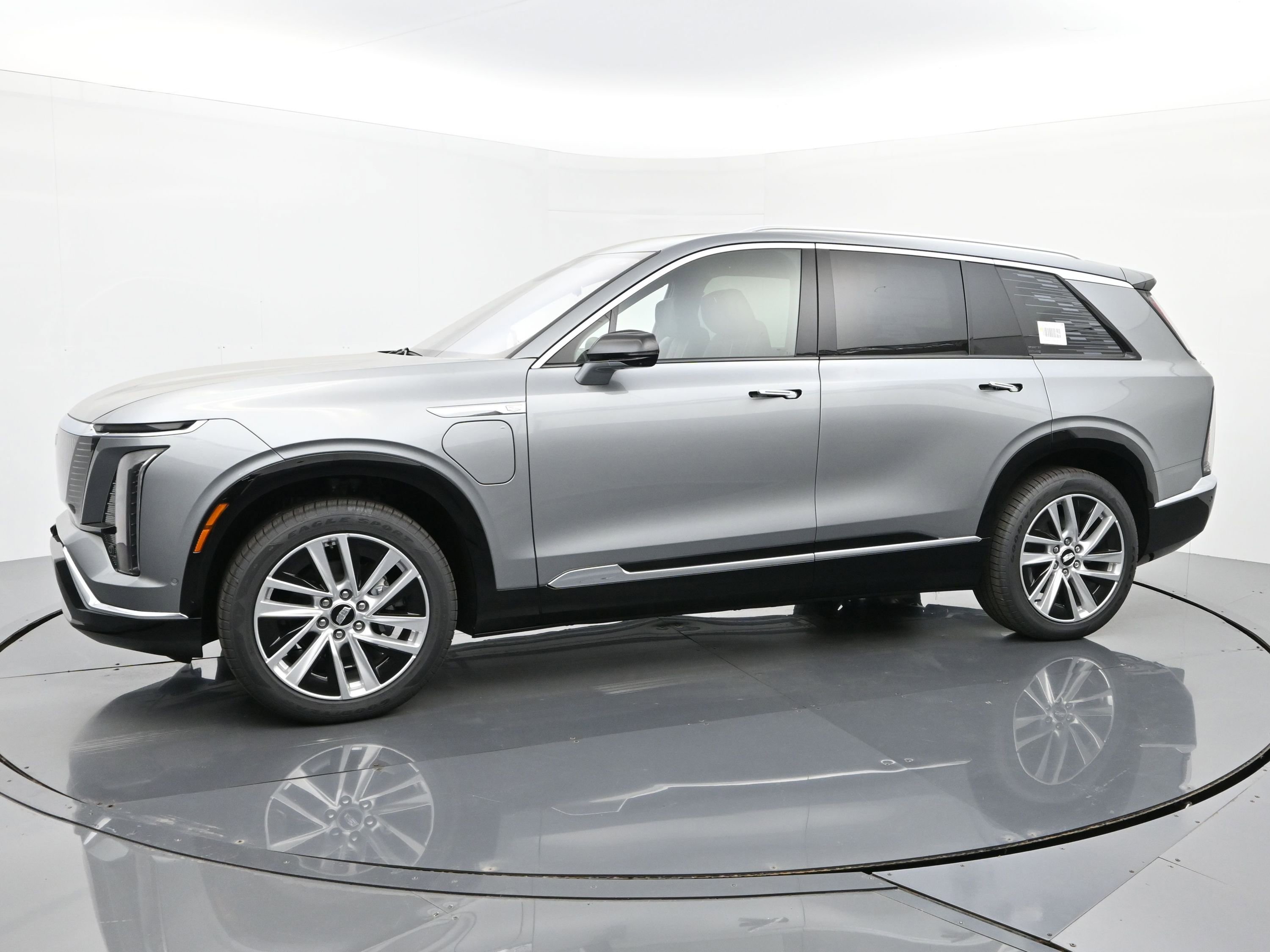 New 2026 Cadillac Vistiq Luxury image 2