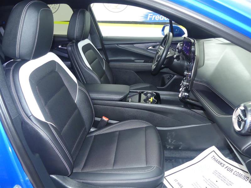 Used 2025 Chevrolet Blazer EV LT image 8