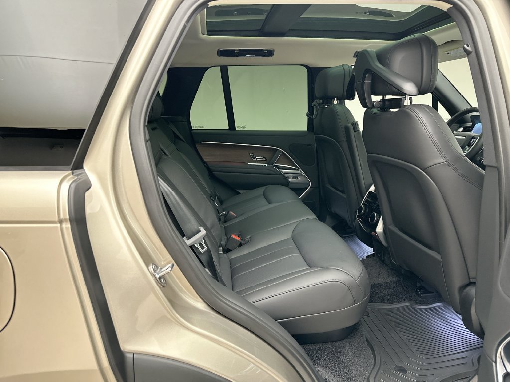 New 2027 Land Rover Range Rover SE AWD/4WD image 7