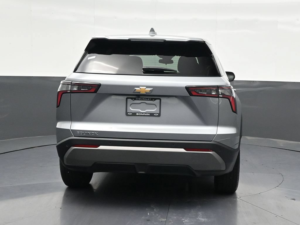 Used 2025 Chevrolet Equinox LT FWD image 4