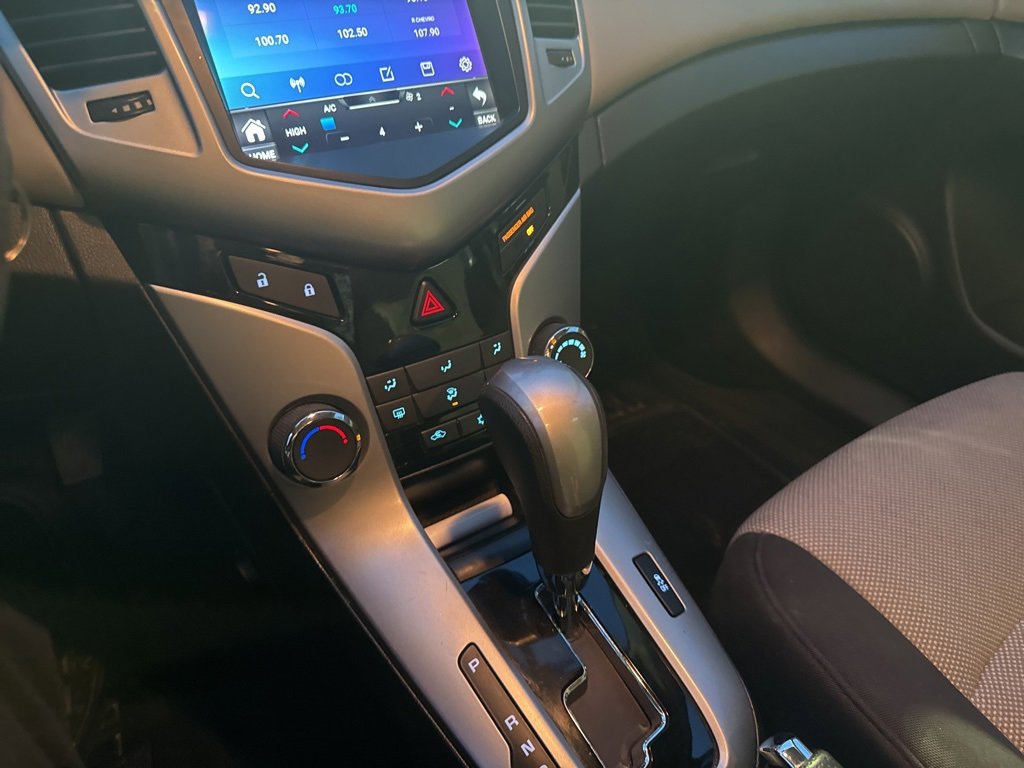 Used 2013 Chevrolet Cruze LS image 13