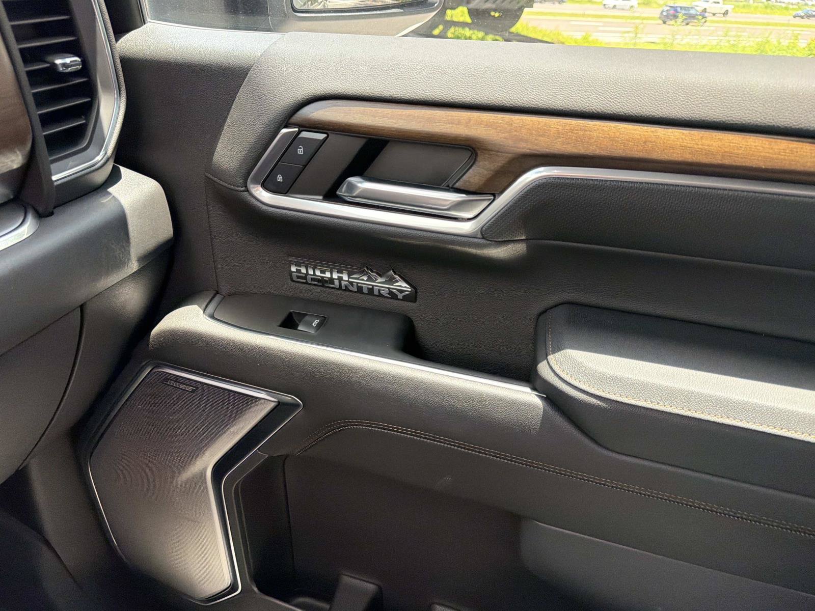 Used 2024 Chevrolet Silverado 1500 High Country w/ High Country Premium Package AWD/4WD image 23