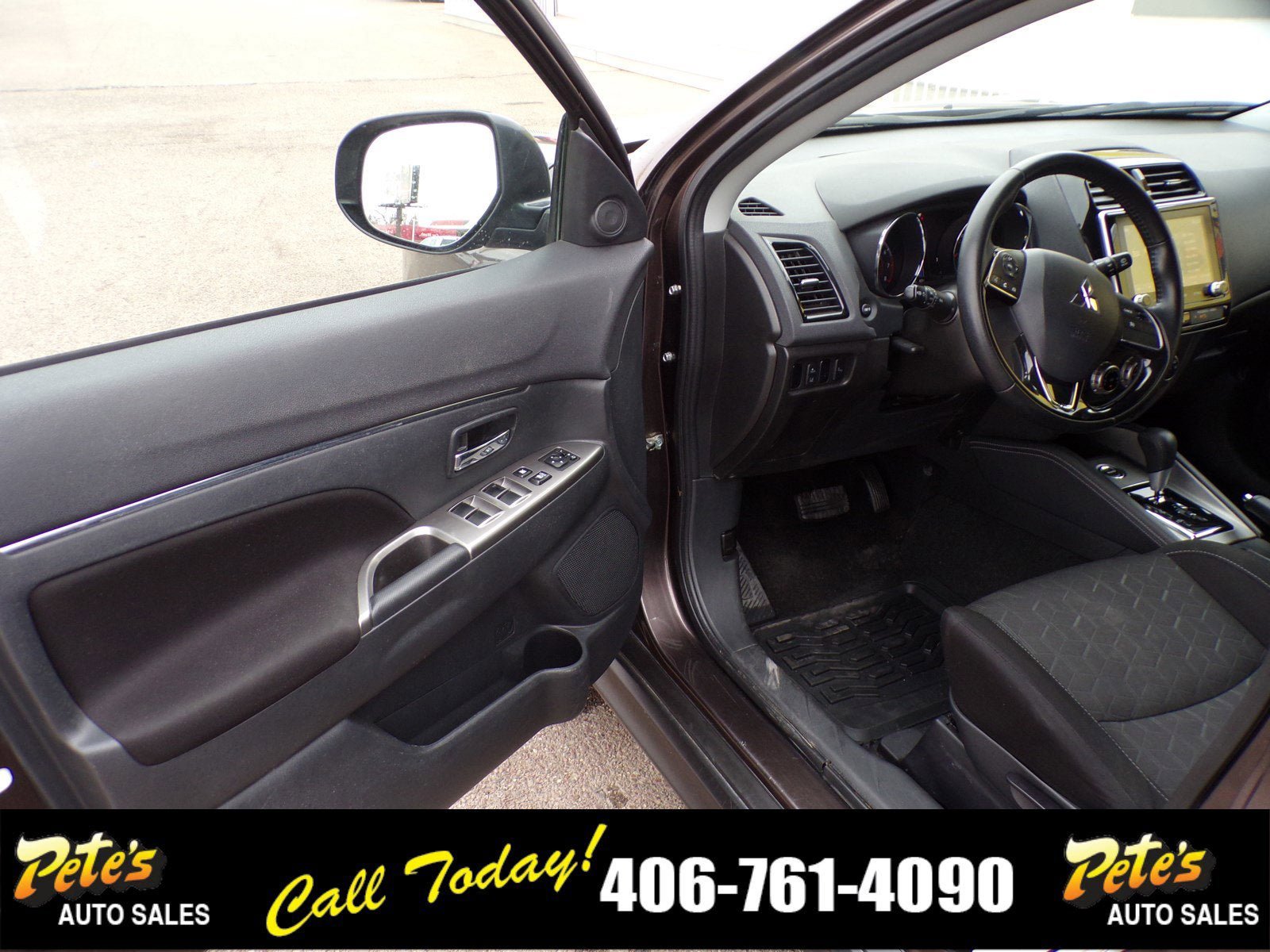 Used 2020 Mitsubishi Outlander Sport SE AWD/4WD image 19