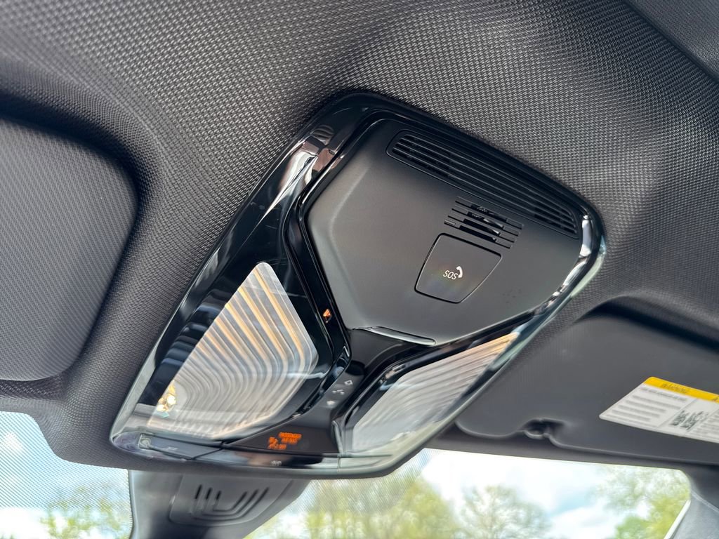 Used 2021 BMW X6 sDrive40i w/ Executive Package image 31