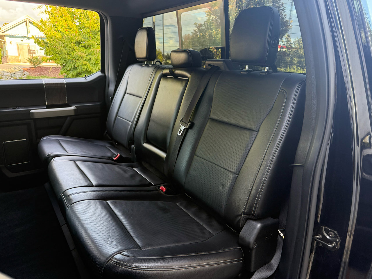 Used 2017 Ford F250 Lariat w/ Lariat Value Package image 32