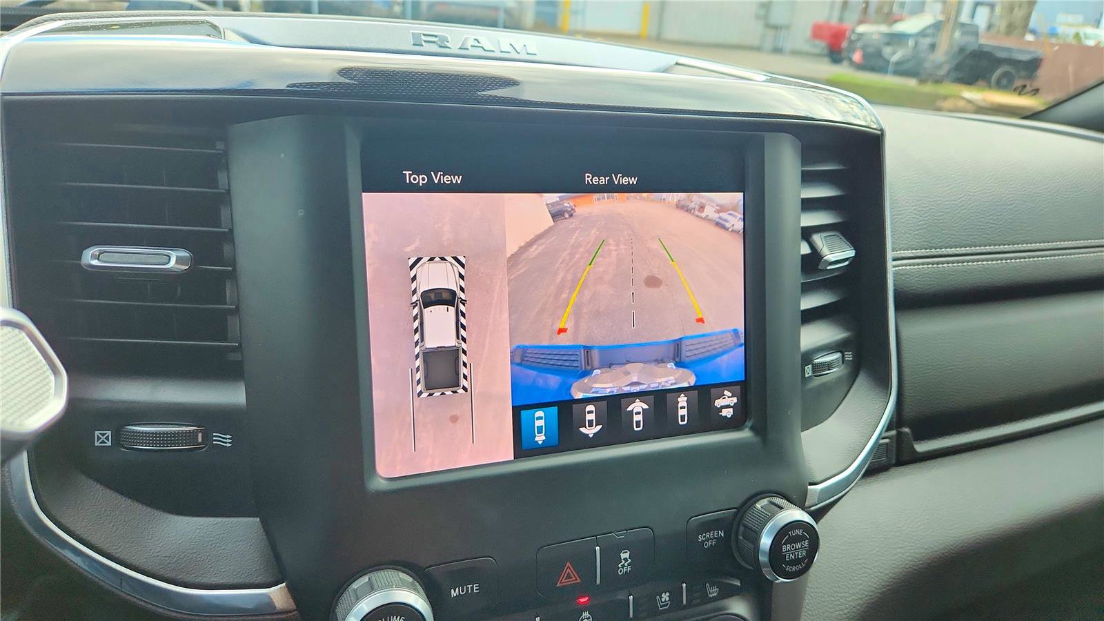 Used 2020 RAM 2500 Laramie image 36