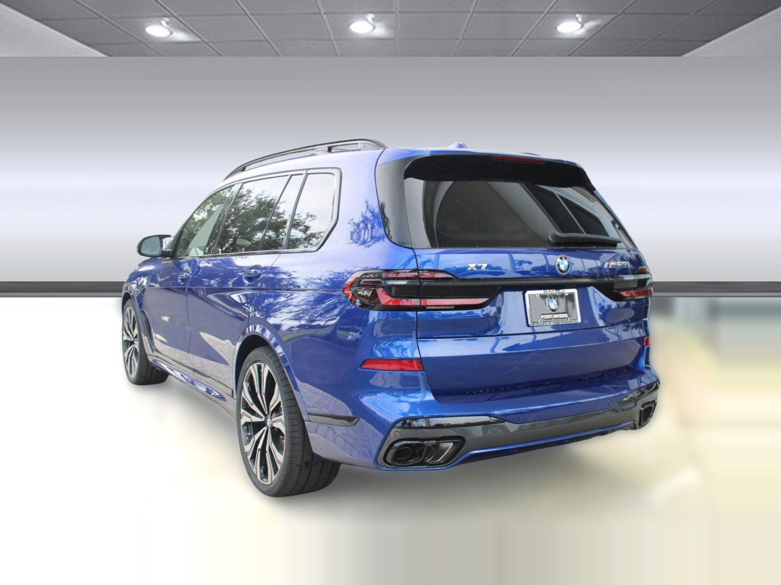New 2026 BMW X7 M60i image 3