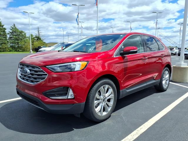 Used 2024 Ford Edge Titanium AWD/4WD image 2