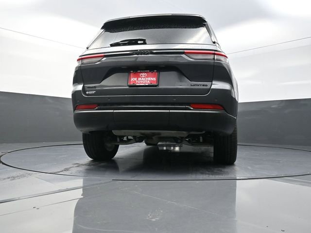Used 2025 Jeep Grand Cherokee Limited w/ Black Appearance Package AWD/4WD image 37