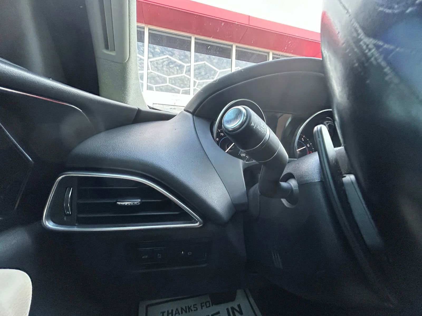 Used 2020 Jaguar F-PACE Premium image 12