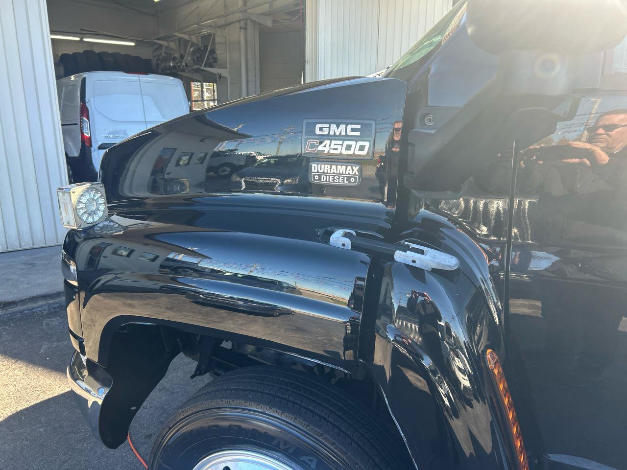 Used 2007 GMC TopKick C4500 2WD Crew Cab image 11