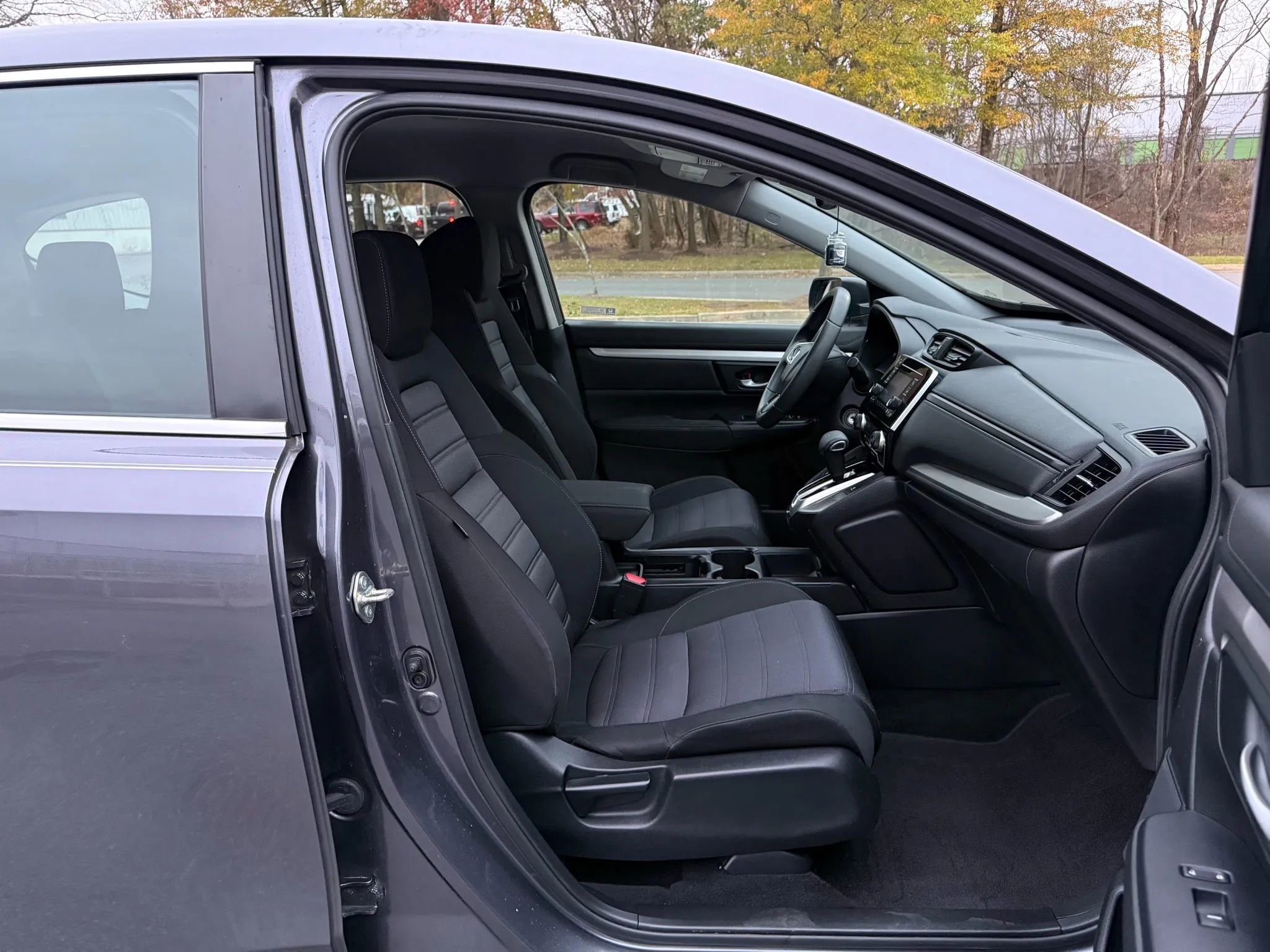 Used 2019 Honda CR-V LX image 21