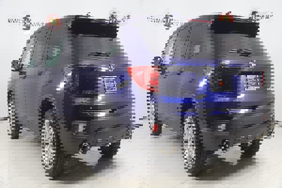 Used 2024 Honda Passport EX-L image 4