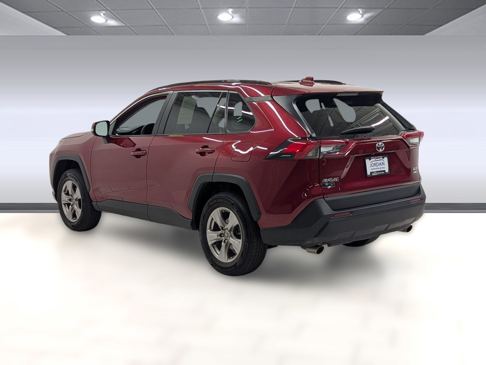 Used 2023 Toyota RAV4 XLE image 2