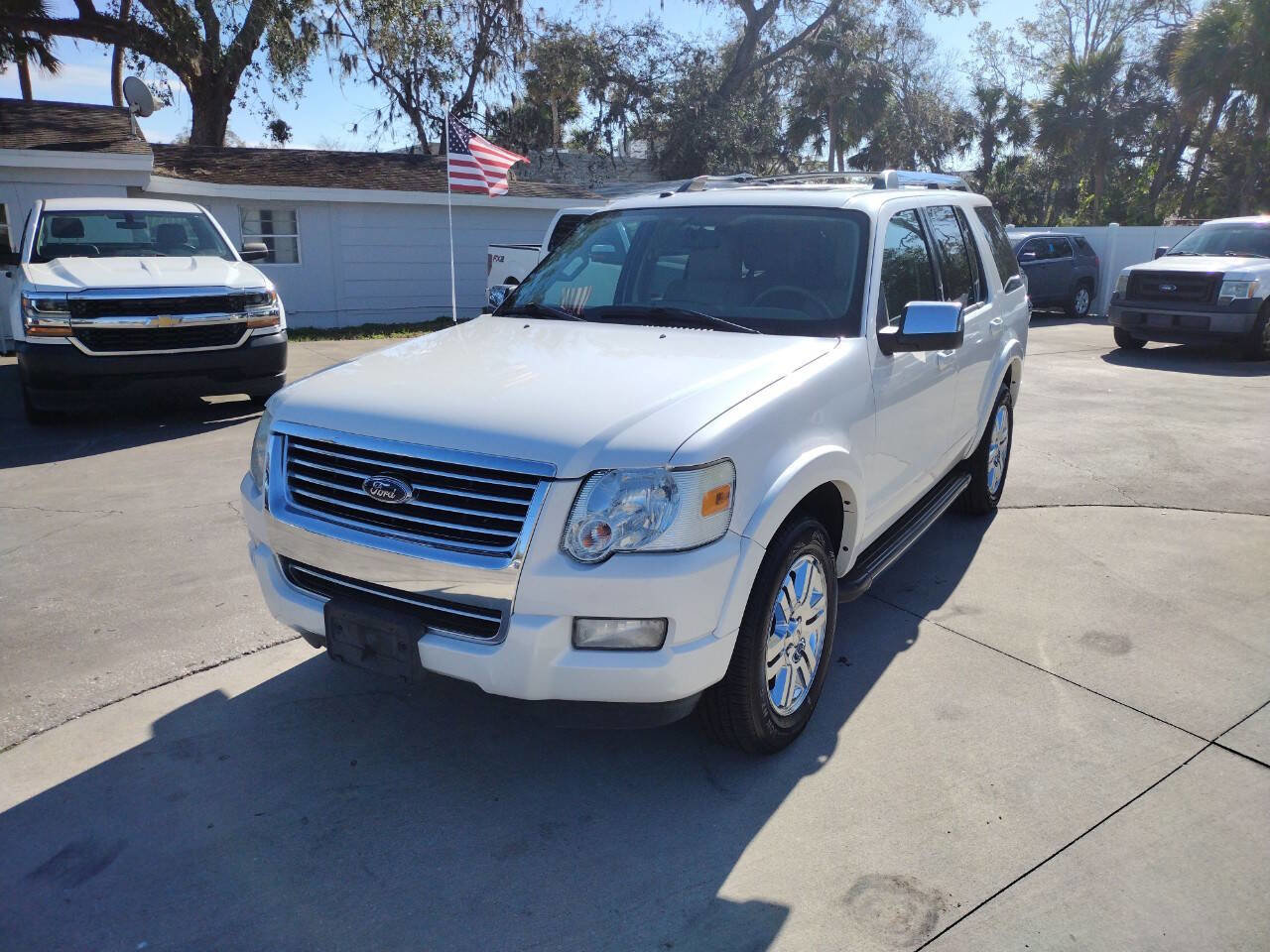 Used 2010 Ford Explorer Limited image 4