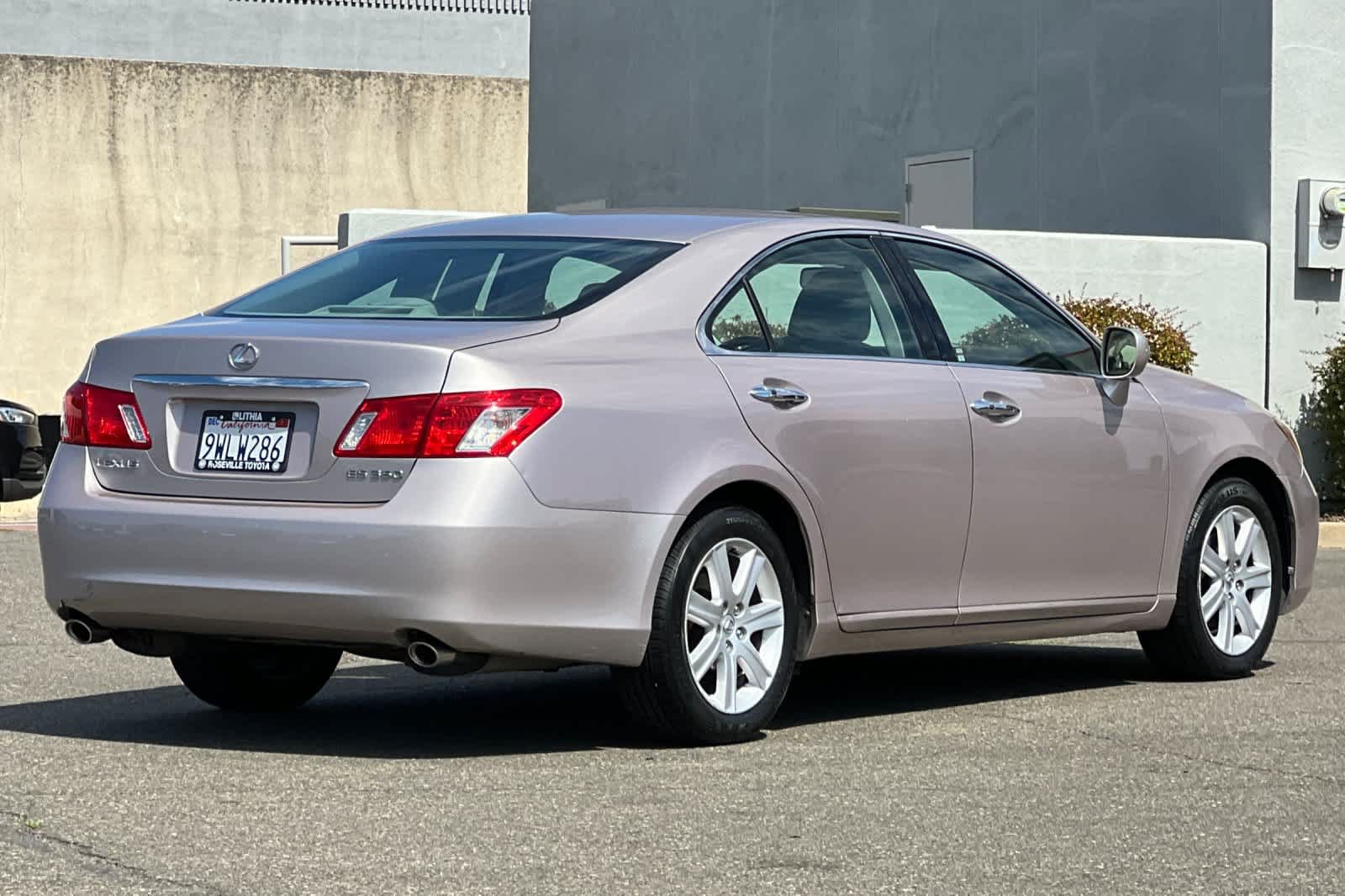 Used 2007 Lexus ES 350 w/ Premium Pkg FWD image 2