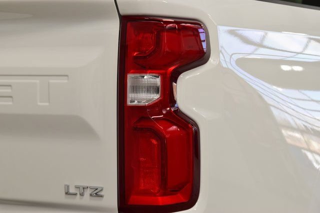 New 2026 Chevrolet Silverado 1500 LTZ w/ LTZ Premium Package AWD/4WD image 21