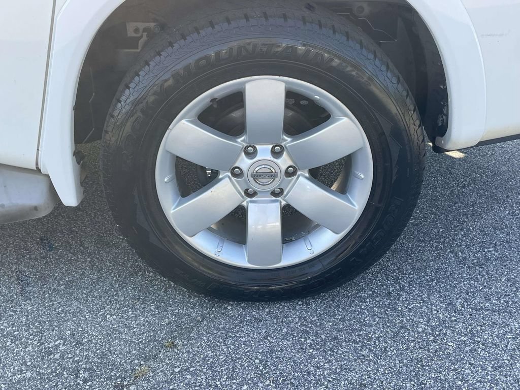 Used 2012 Nissan Armada SL w/ DVD FES Pkg RWD image 4