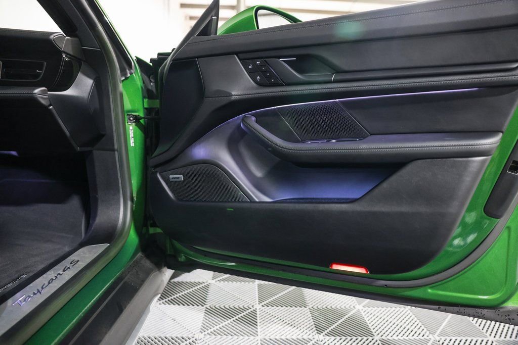 Used 2023 Porsche Taycan 4S image 22