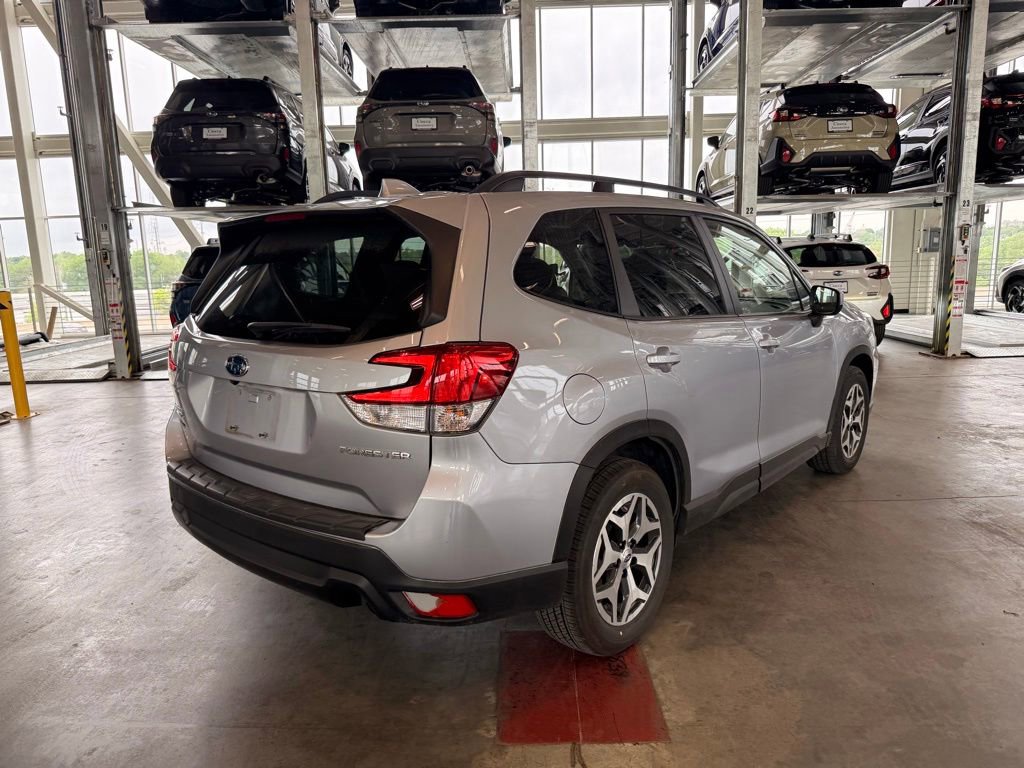 Used 2021 Subaru Forester Premium w/ Popular Package #1 AWD/4WD image 3