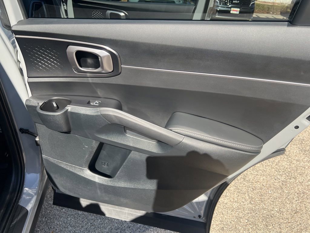 Certified 2025 Kia Sorento S image 16