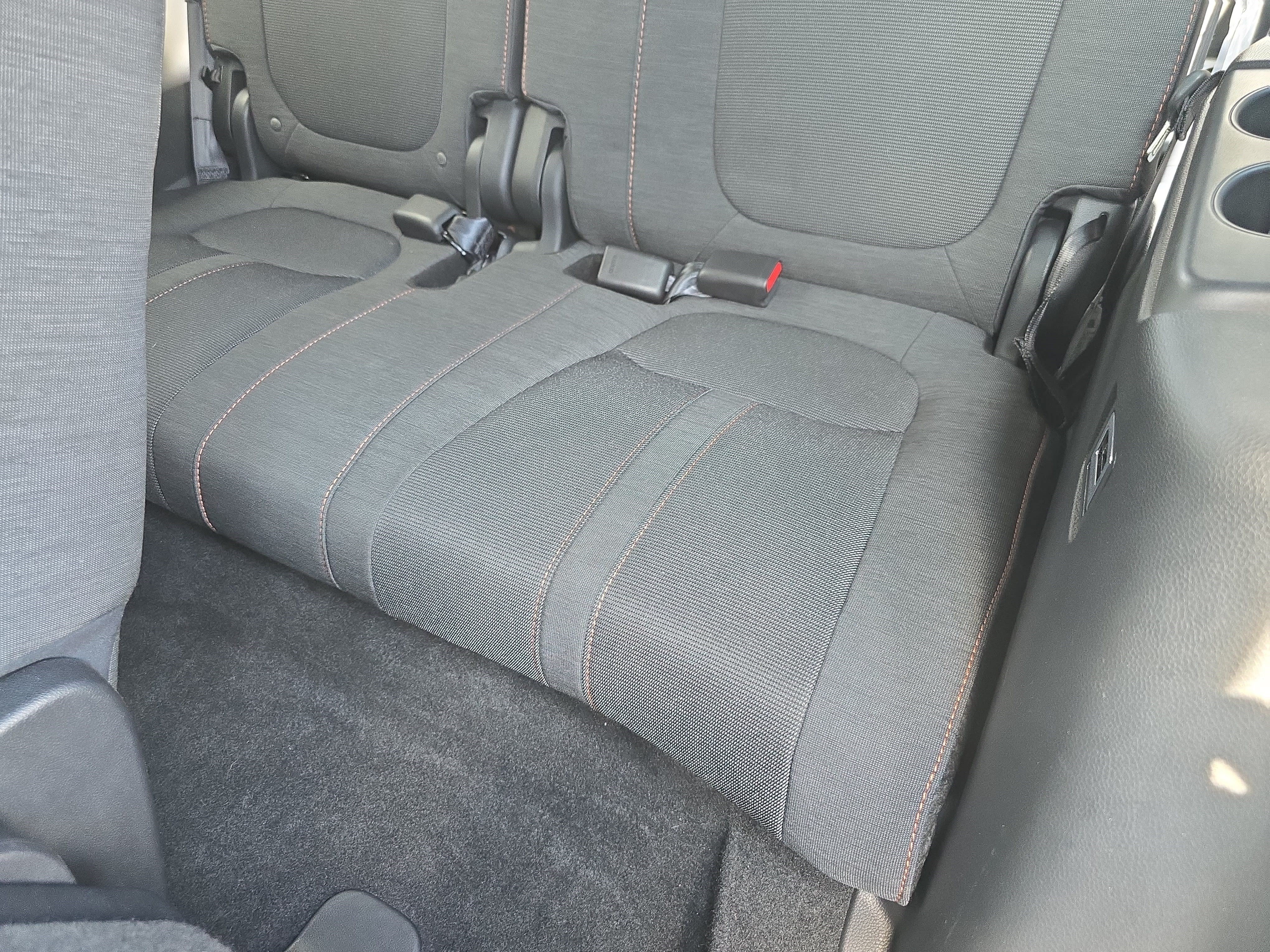 Used 2025 Honda Pilot Sport image 14