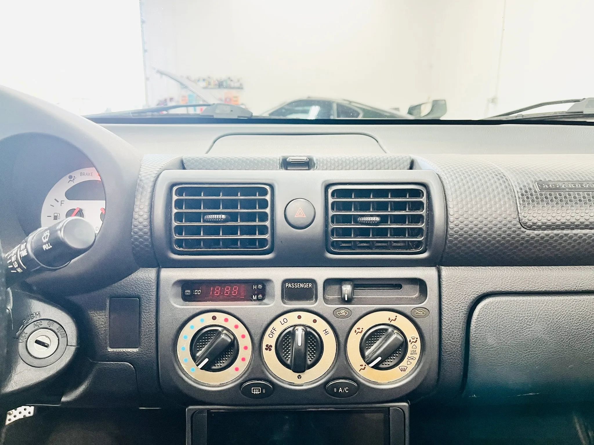 Used 2002 Toyota MR2 RWD image 24