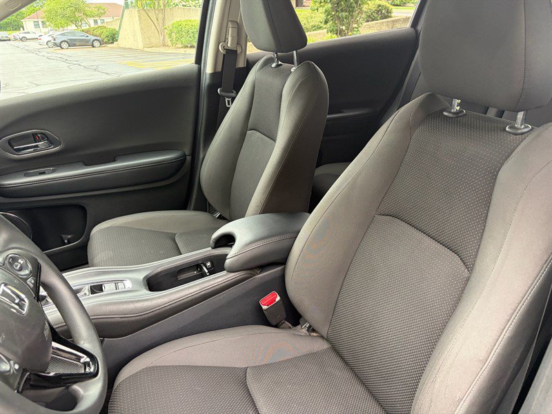 Used 2019 Honda HR-V EX image 32