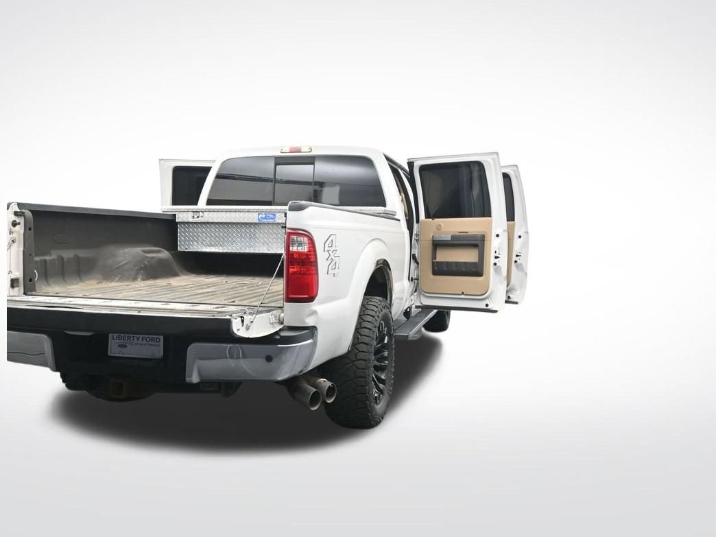 Used 2015 Ford F250 Lariat w/ Chrome Package image 32