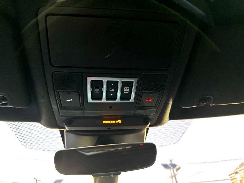 Used 2017 Land Rover Discovery HSE image 64